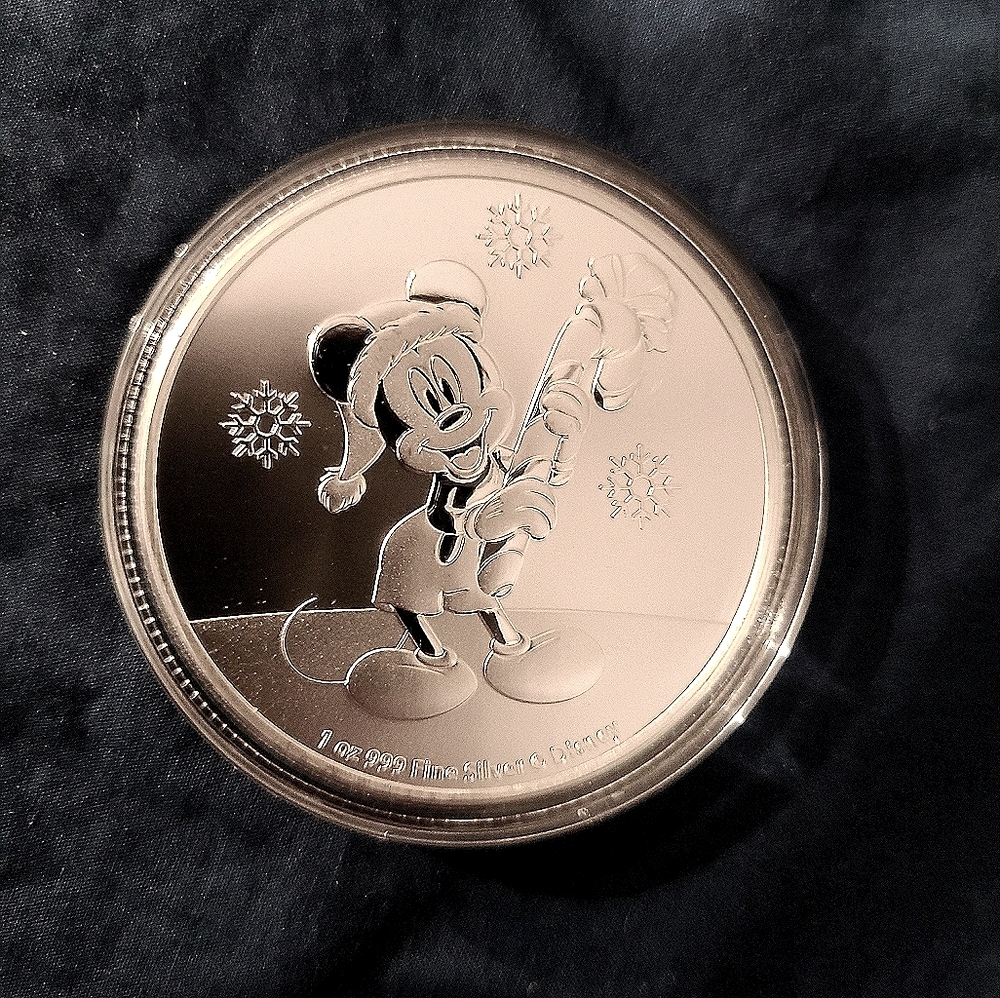 2020 Mickey Mouse Christmas 1 oz Silver Coin